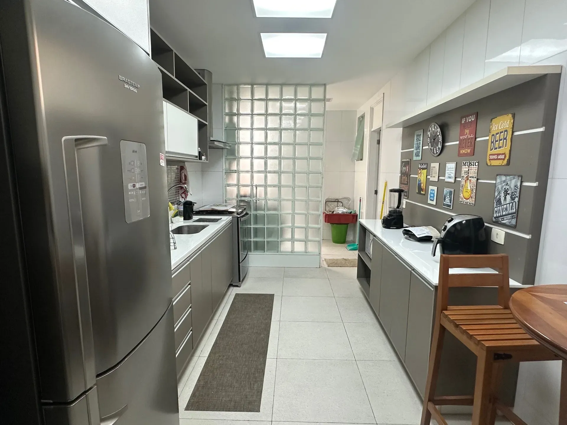 3-bedroom apartment with a home office — photo 12