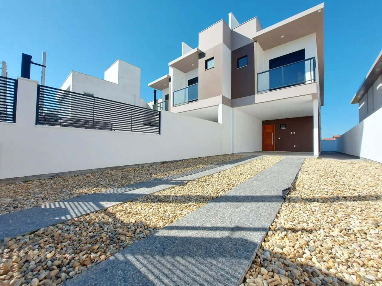House with 3 en-suite bedrooms and 155 m² — photo 3