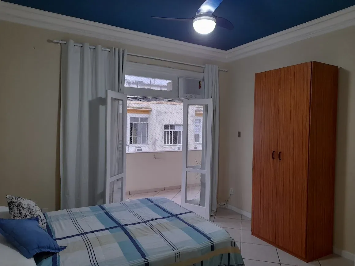 Furnished 4-bedroom apartment with a gas stove — photo 22