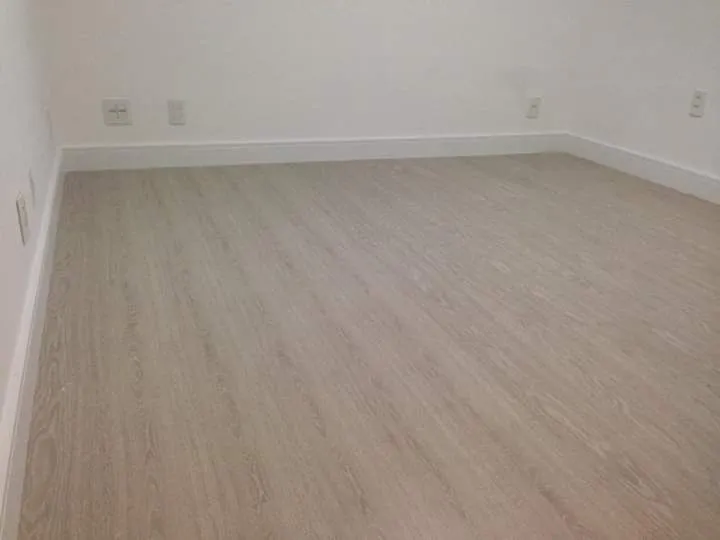House with 2 bedrooms and a gas open-plan kitchen — photo 3