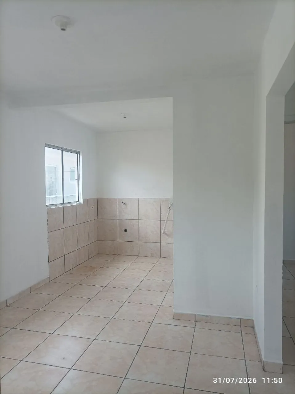 2-bedroom house with glass shower enclosure, no parking — photo 2