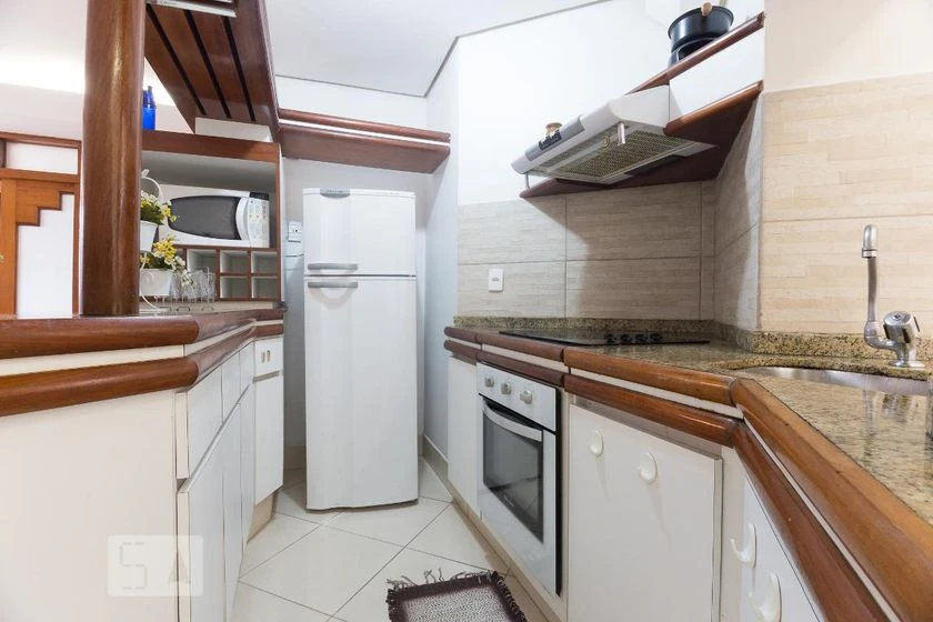 Furnished 1-bedroom apartment with 1 bathroom — photo 2