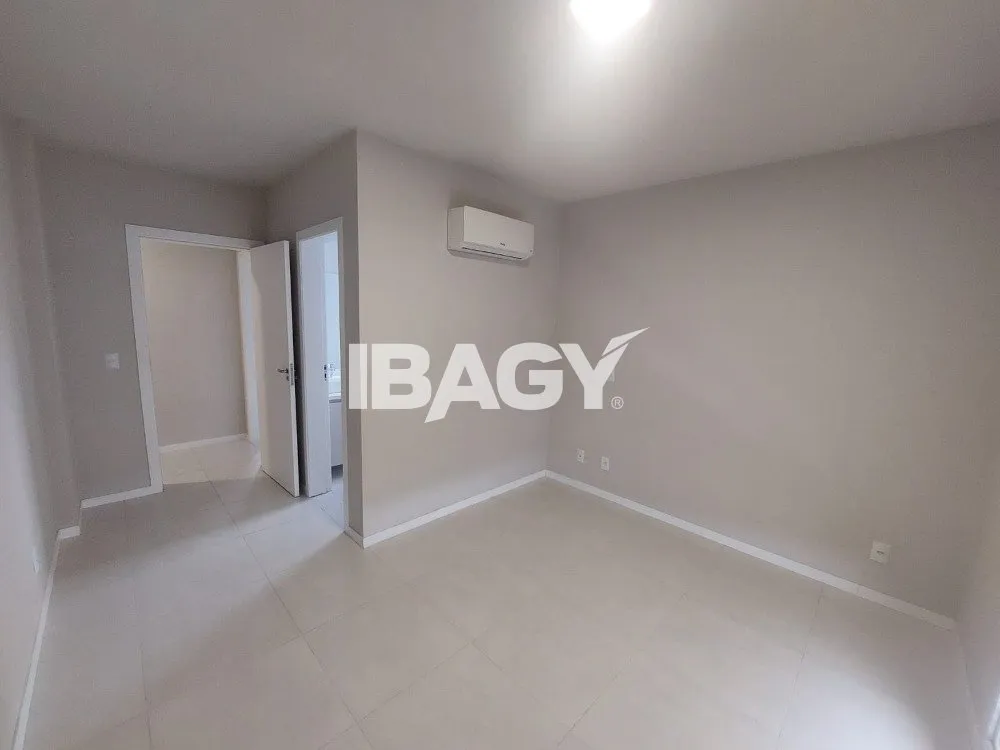 3-bedroom apartment with a grill on the balcony — photo 11