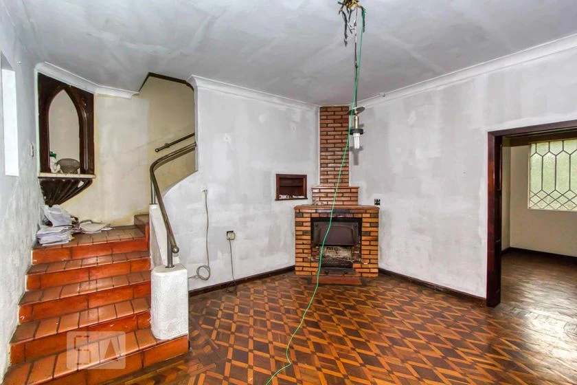 Casa sem mobília com 5 quartos, 1 suíte e jardim — photo 7
