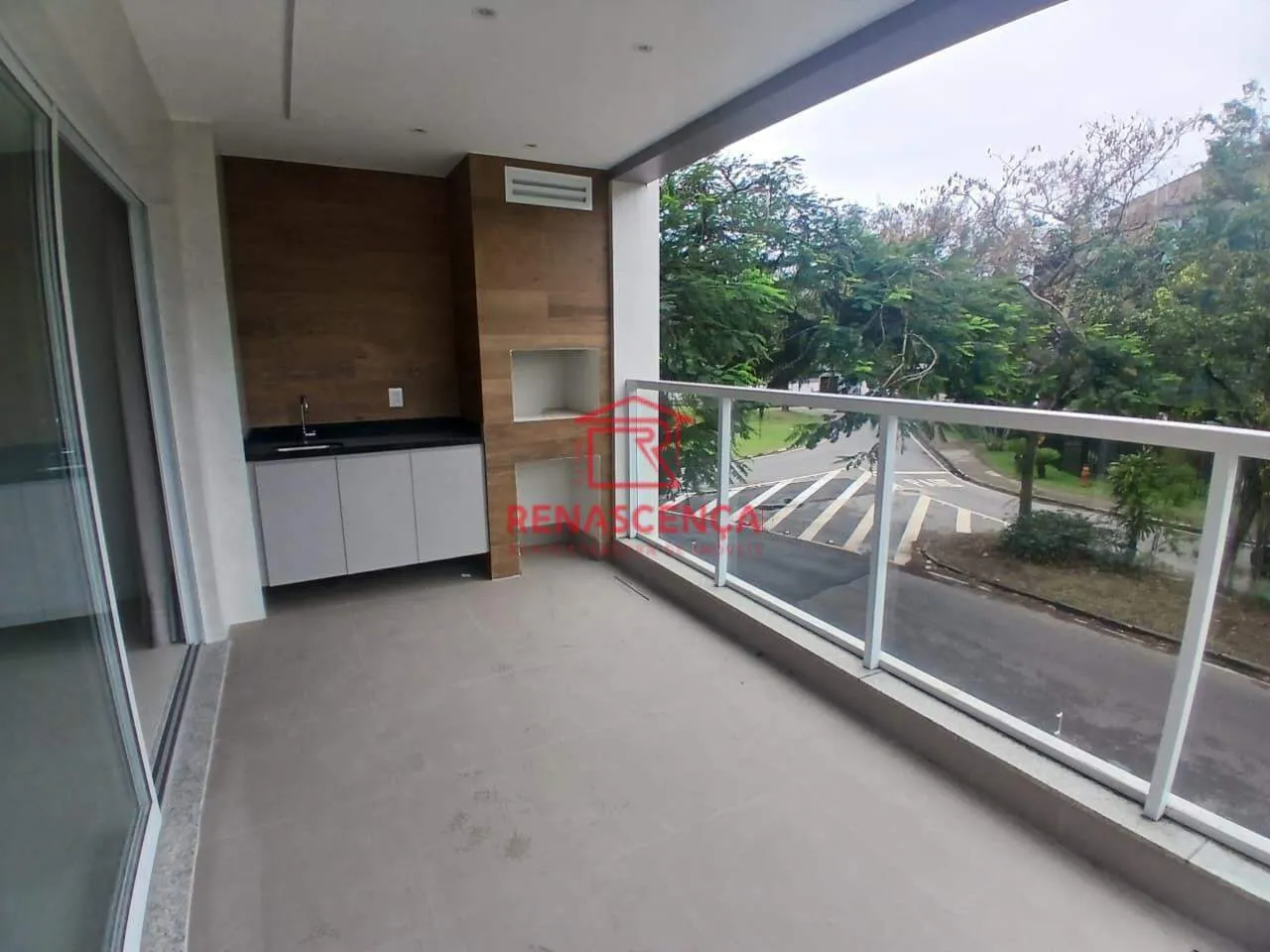 2-bedroom apartment with 1 bath and 1 parking space — photo 4