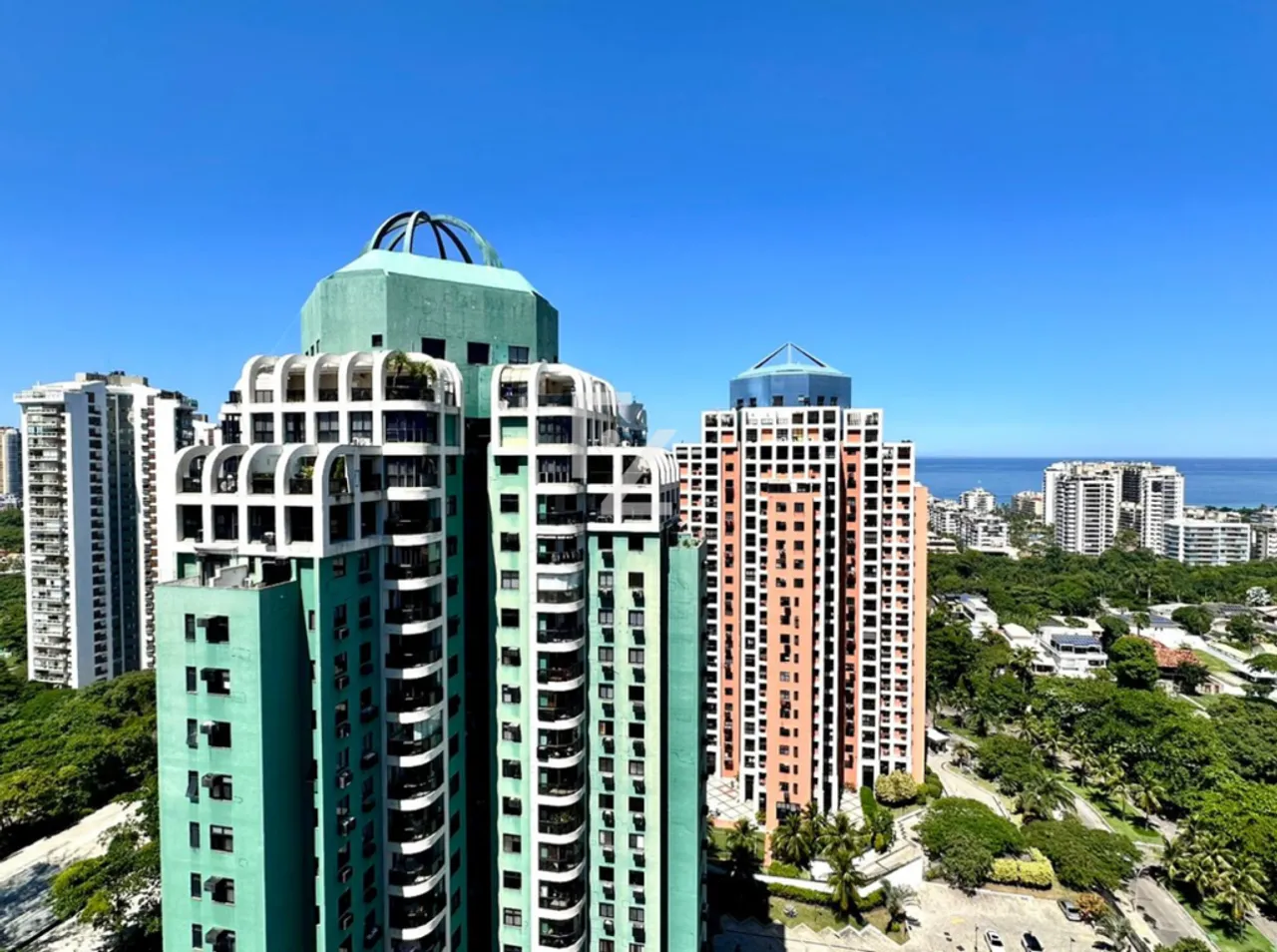 Apartment with 4 bedrooms and 5 bathrooms on the 20th floor — photo 8