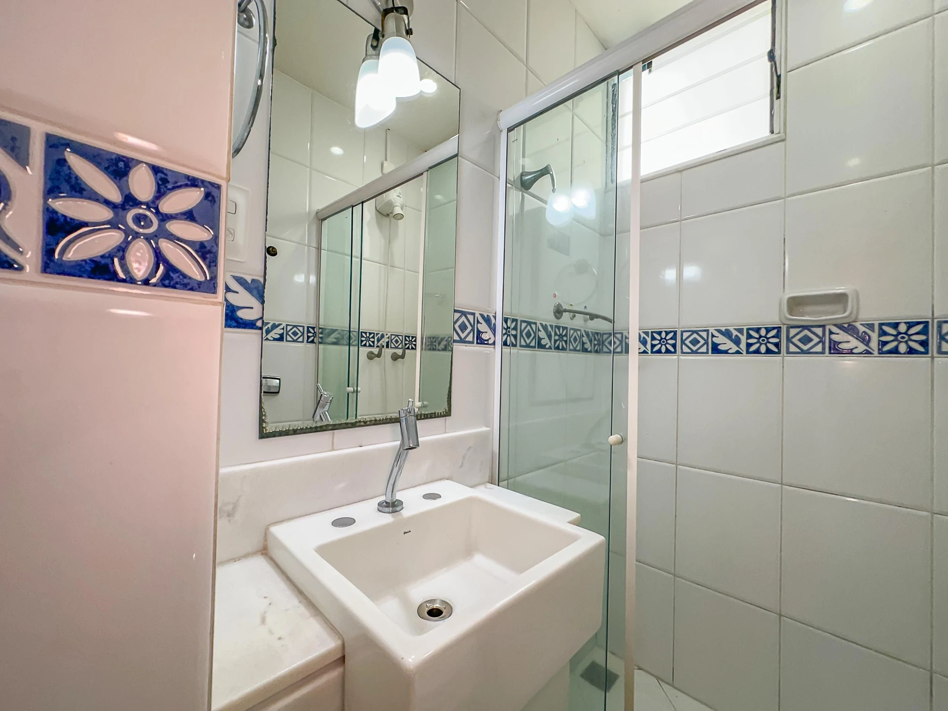 2-bedroom apartment with a glass-enclosed balcony — photo 48