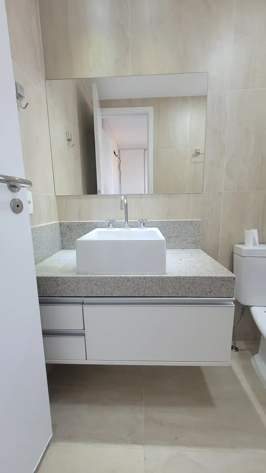 82 m² apartment with a home office and a mountain view — photo 40