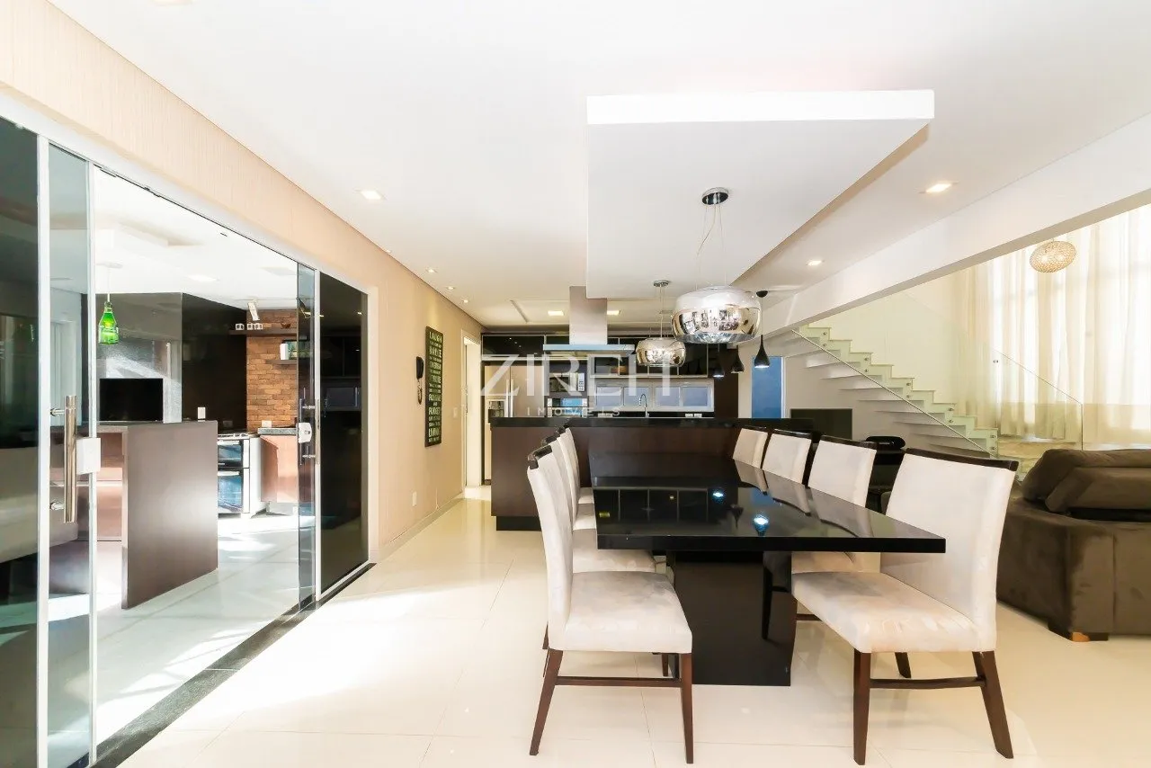 4-bedroom house with private garden — photo 15