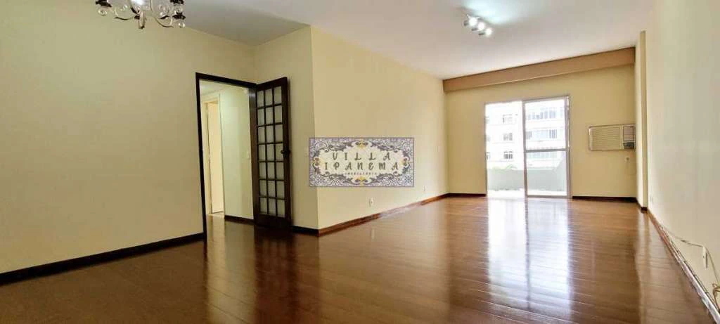 129 m² apartment with 3 bedrooms and a balcony — photo 4