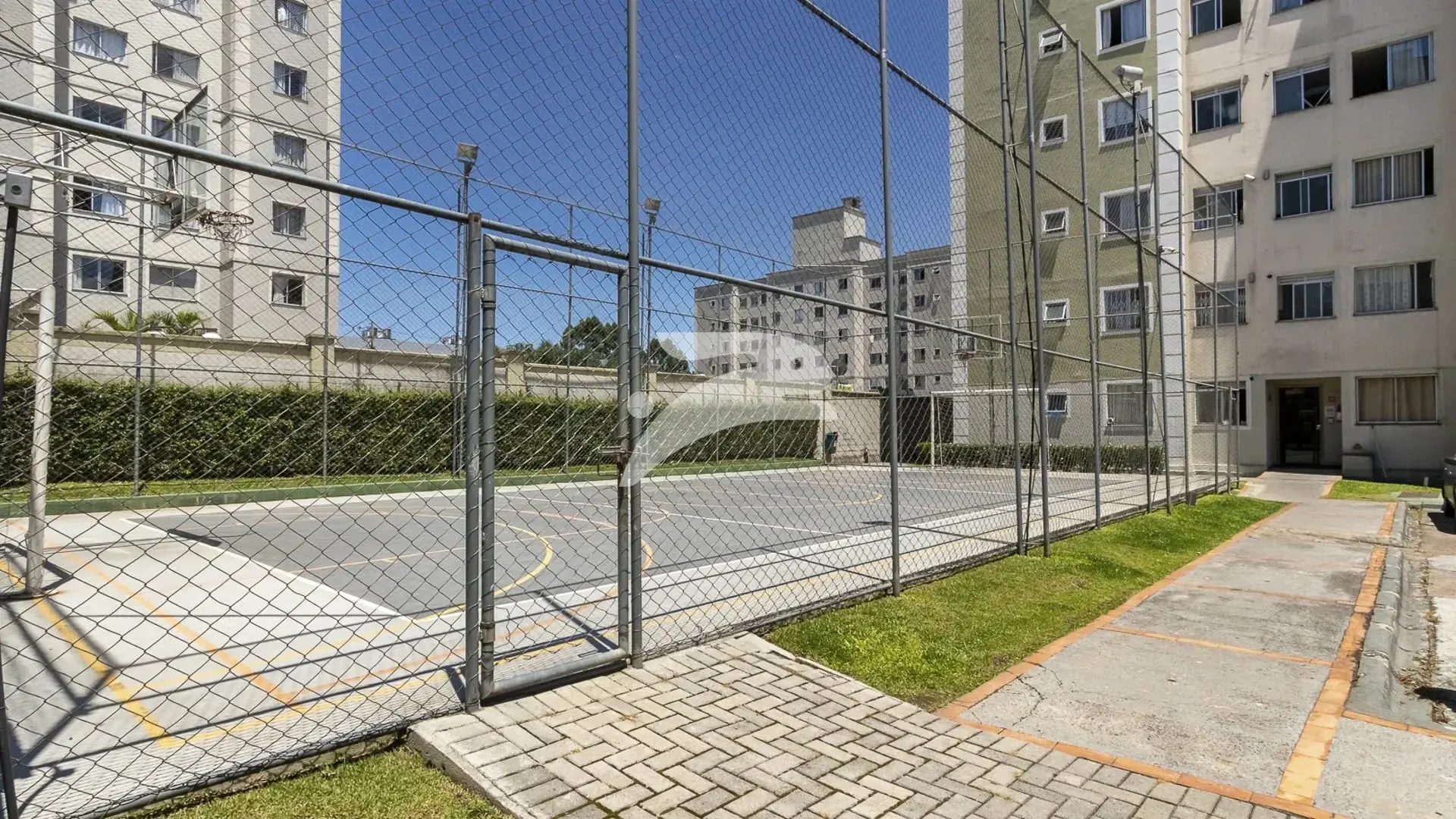 2-bedroom apartment with a washing machine in Curitiba — photo 19