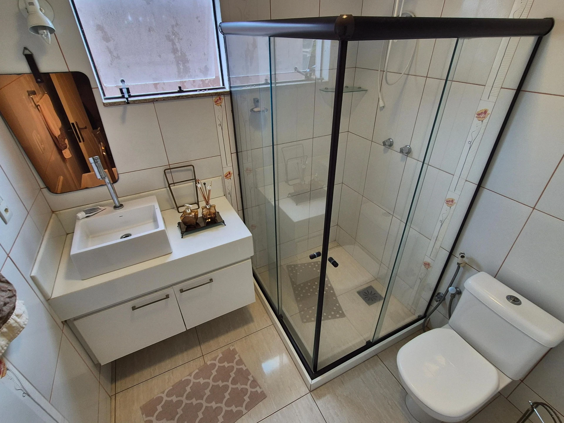 Jacuzzi in a 3-bedroom house, 400 m² — photo 38
