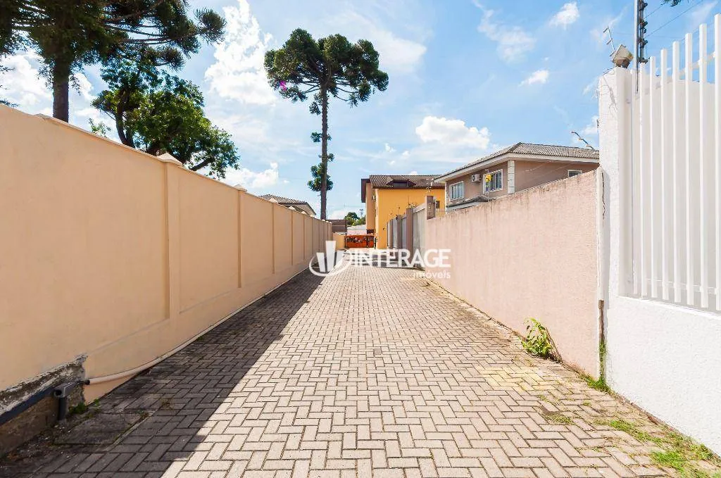 House with 3 bedrooms and a private garden — photo 15