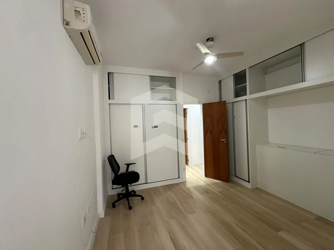 Apartamento mobiliado, 95 m², com banheira — photo 18