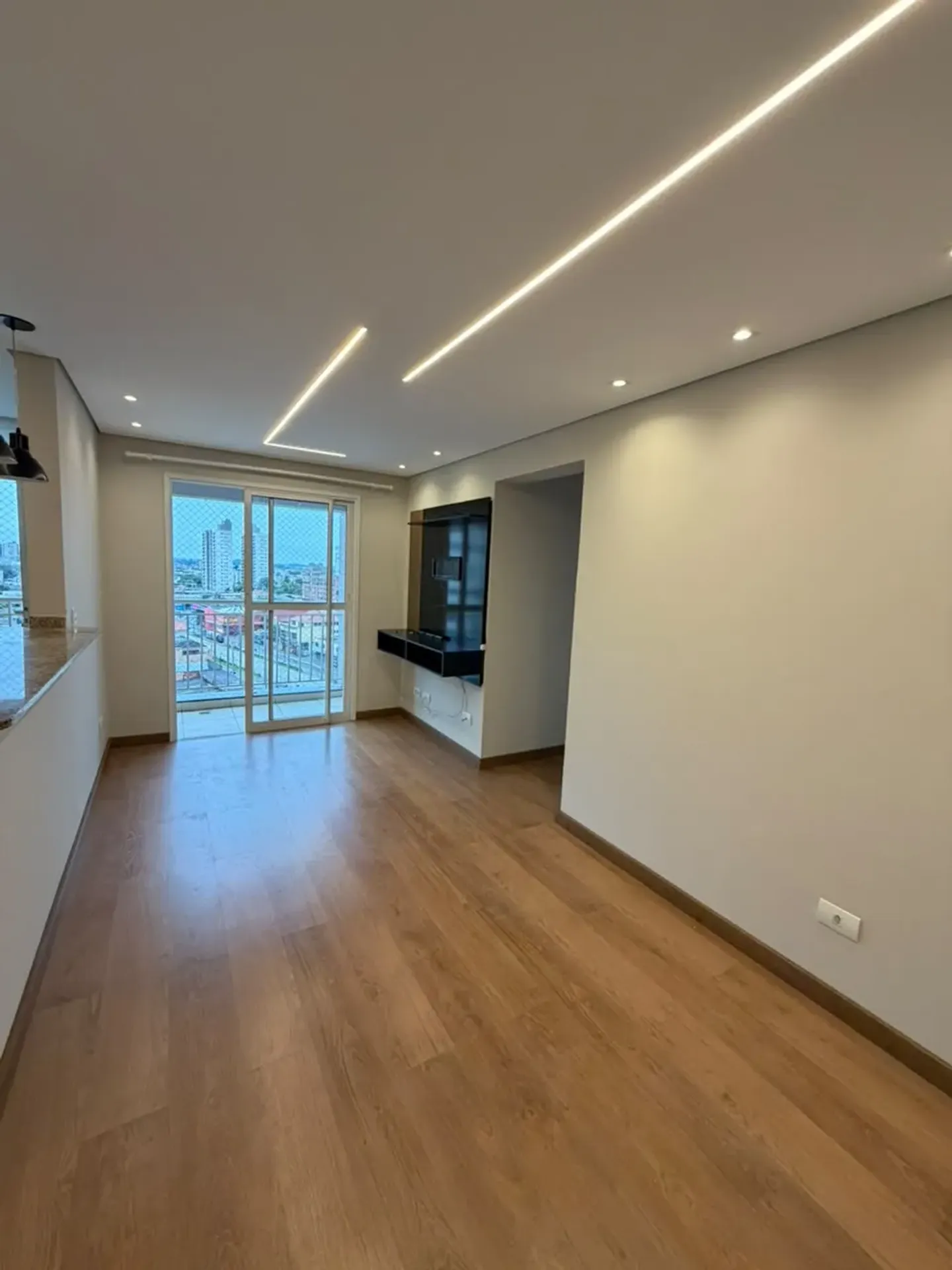 Квартира на 2 спальни 62 м² с кухней-американкой