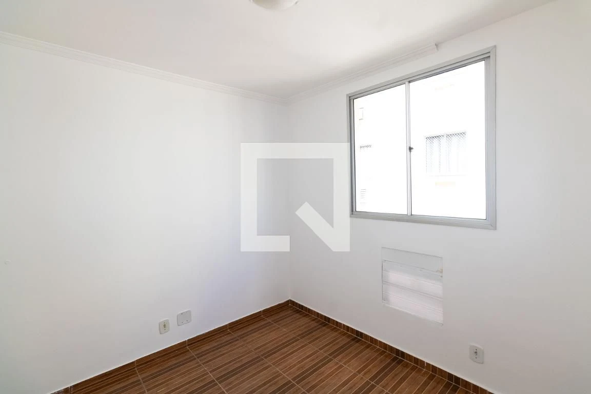 Apartamento com 2 quartos, 1 banheiro e varanda — photo 33
