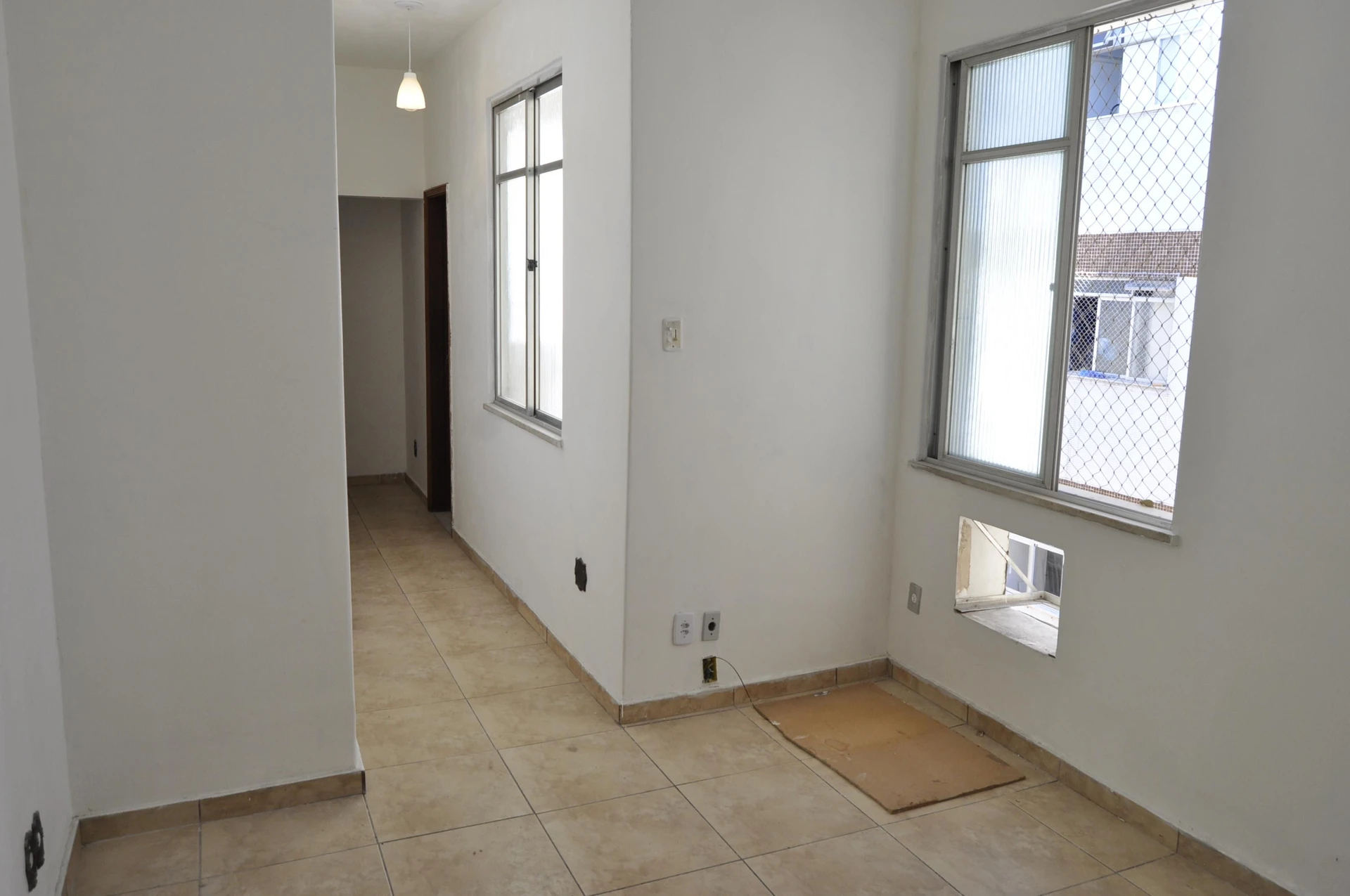 Unfurnished apartment with 2 bedrooms and private garden — photo 26