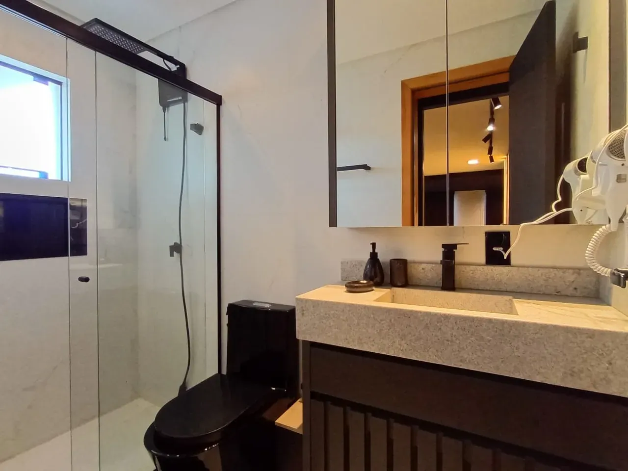 Apartamento amueblado de 53 m² con 1 suite y 1 plaza — photo 19