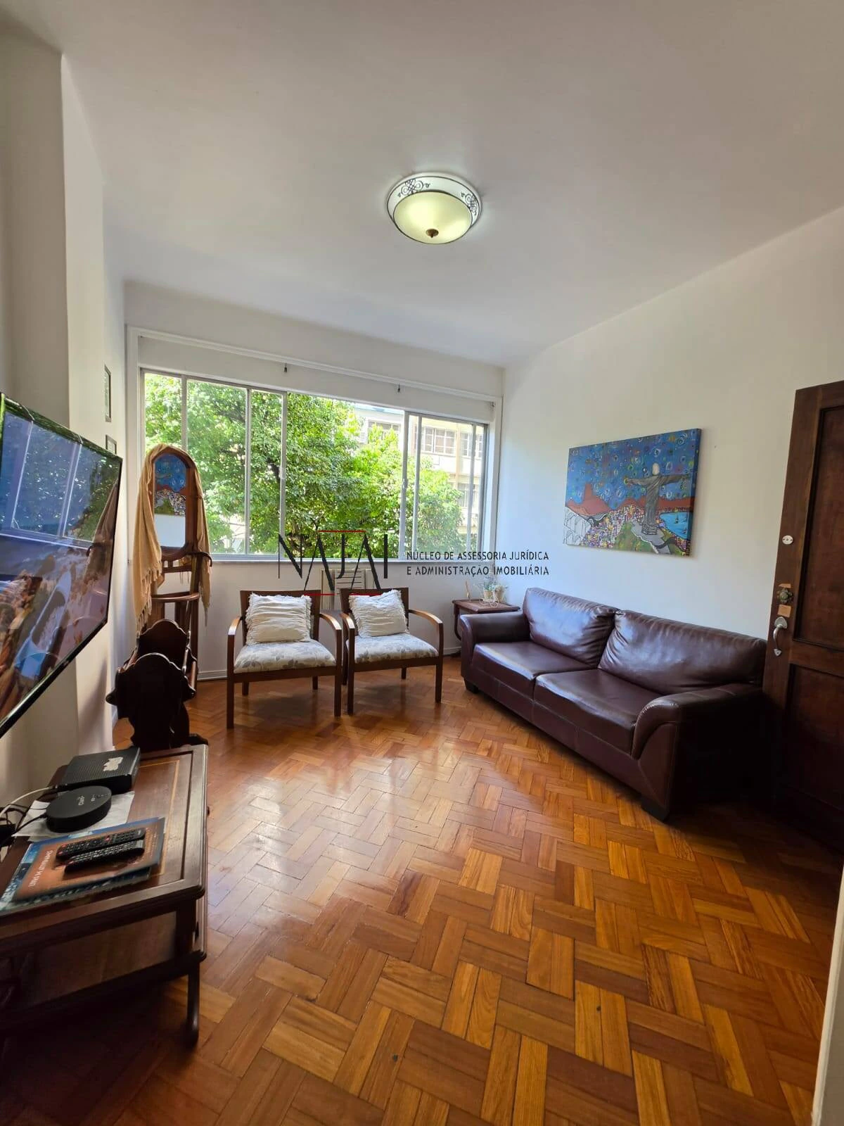 Furnished 3-bedroom apartment with 130 m² — photo 18
