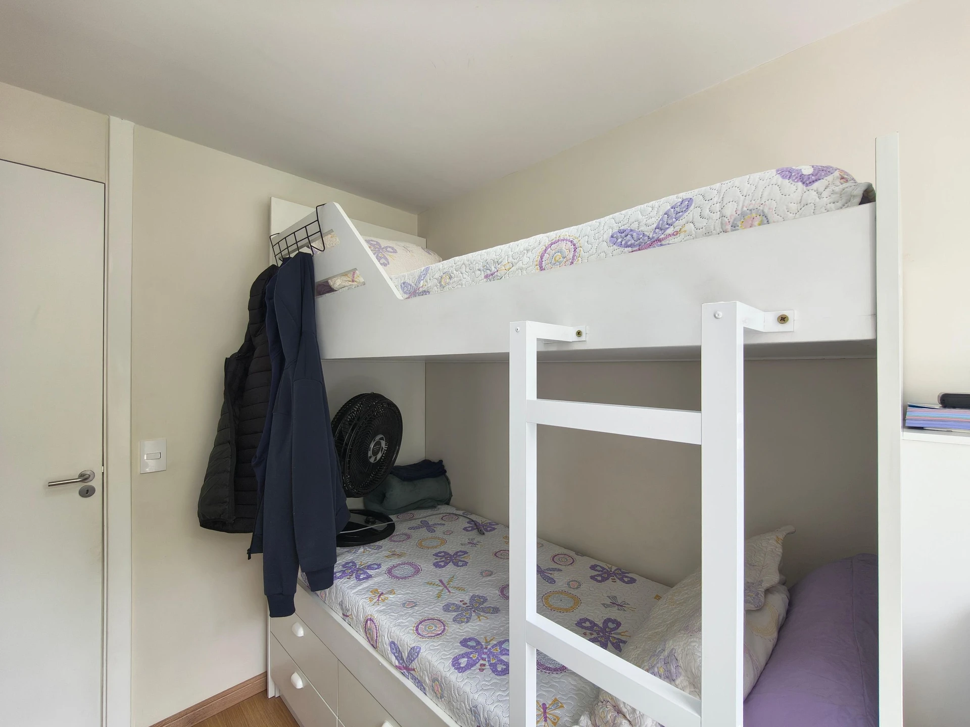 Орендна квартира з 2 спальнями та балконом — photo 29