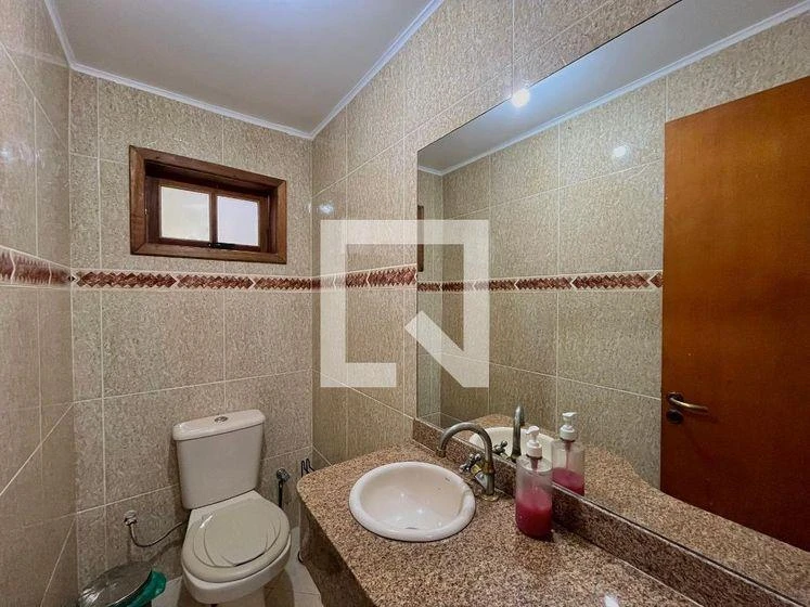 Furnished house, 350 m², with a glass-enclosed balcony — photo 44