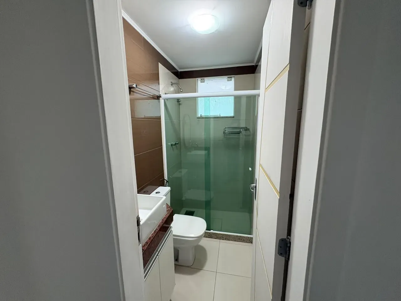 Casa de 4 quartos com espaço de home office — photo 16