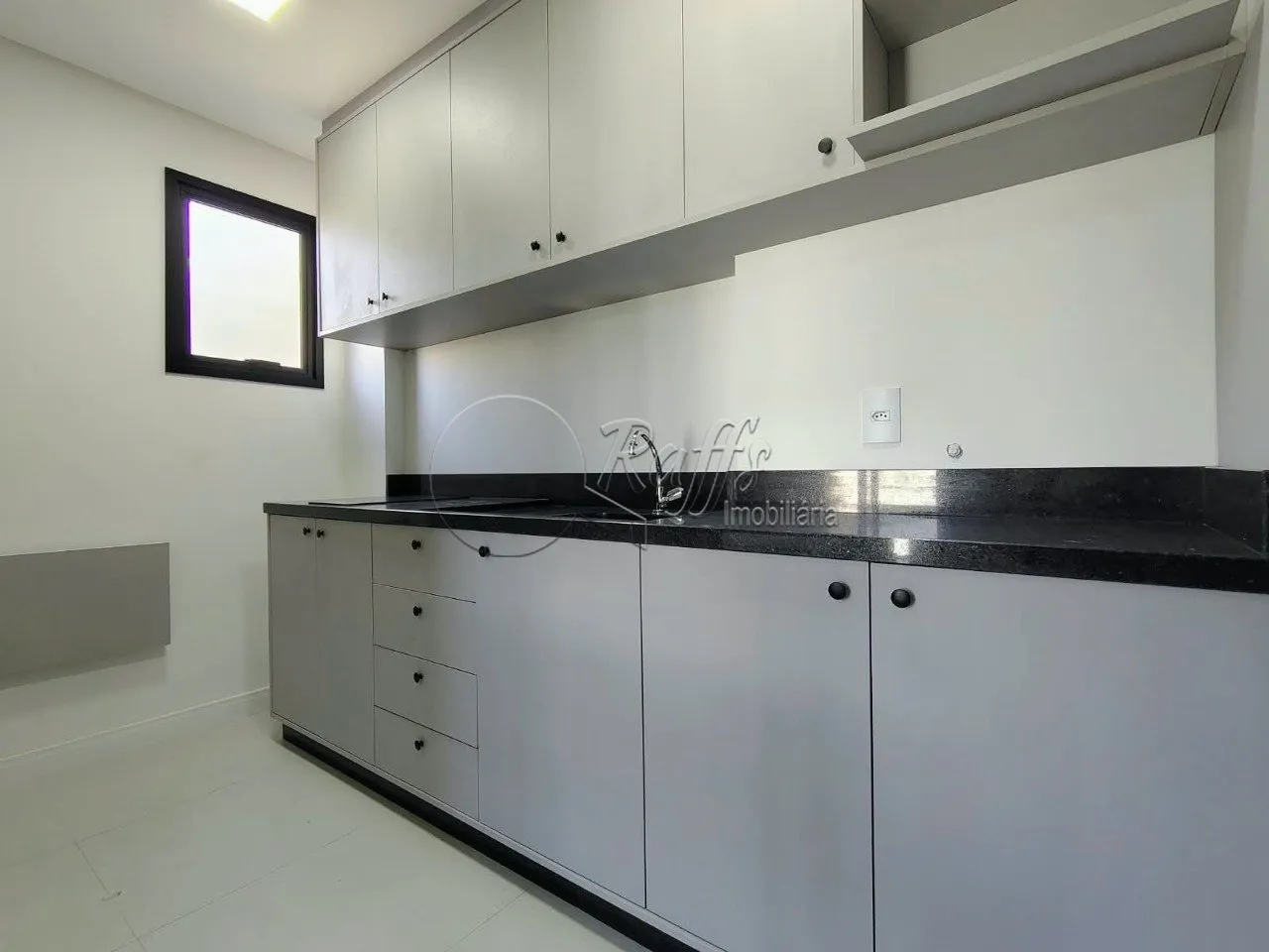 Мебльована квартира з 1 спальнею, балкон 25 м² — photo 34