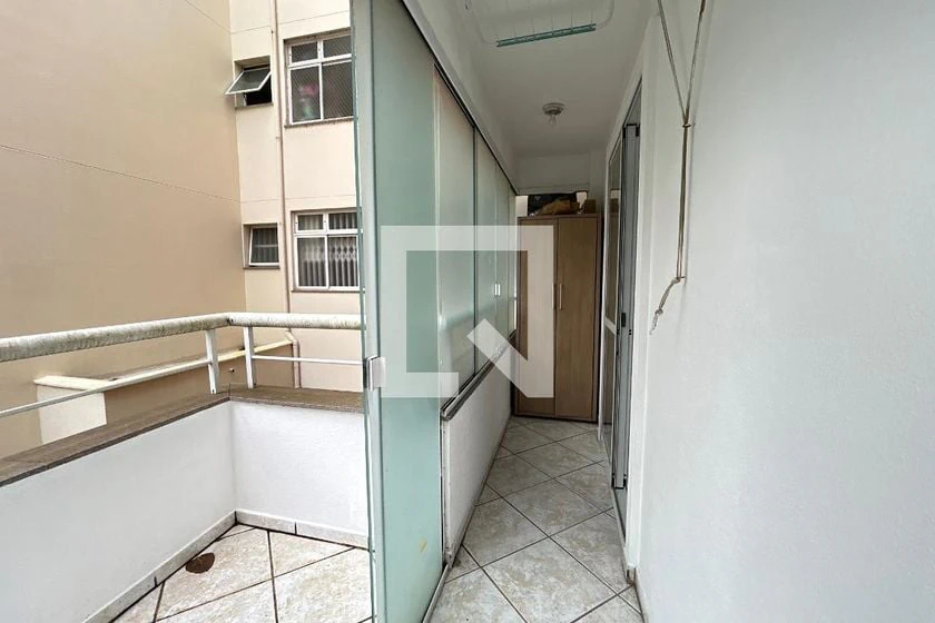 Furnished apartment, 108 m², with floor-to-ceiling windows — photo 40