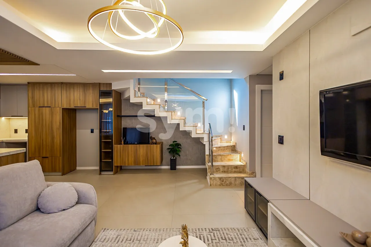 172 m² condominium house with open-plan kitchen — photo 4