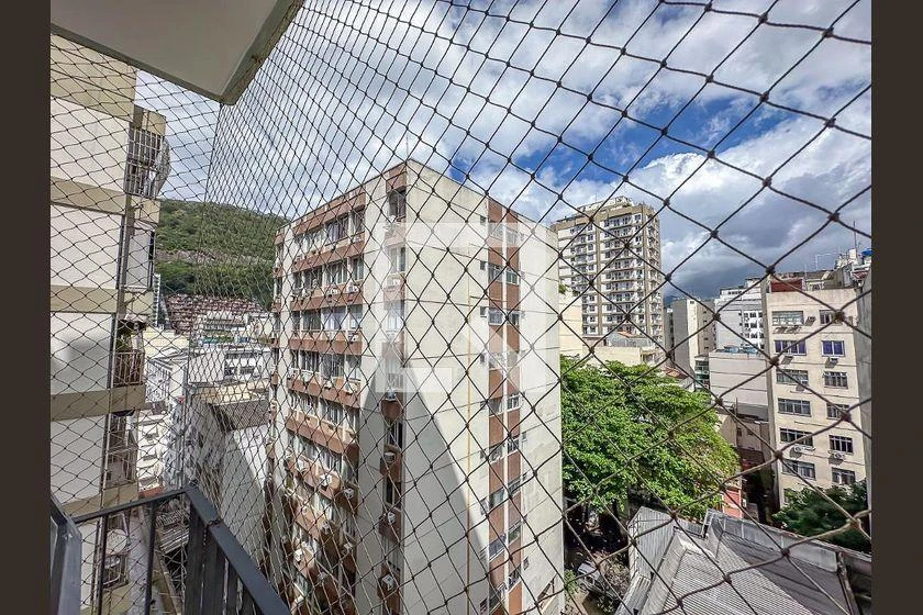 1-bedroom apartment with 2 bathrooms and a balcony — photo 37