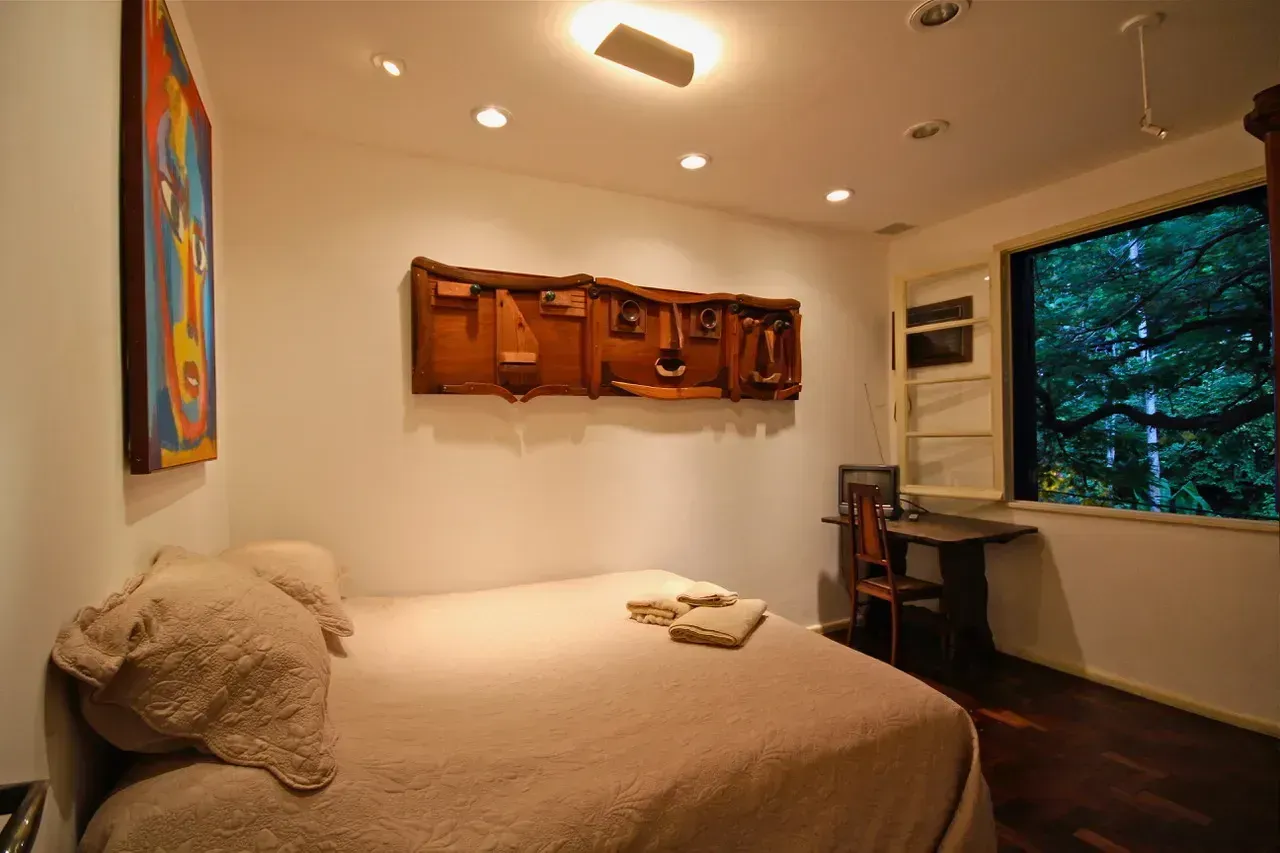 Furnished 2-bedroom apartment with 2 bathrooms — photo 14