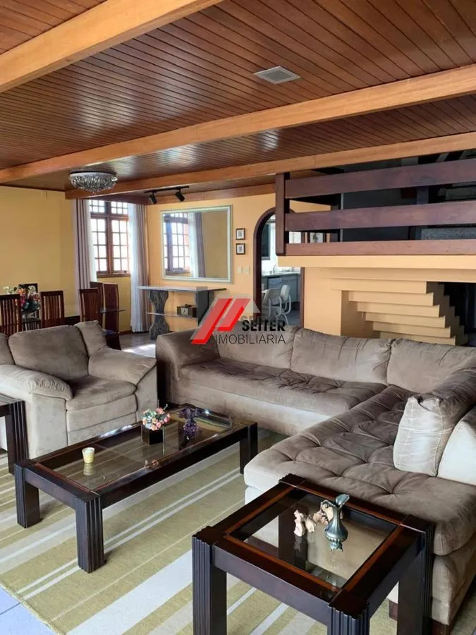 4-bedroom rental house with 410 m² and 6 parking — photo 4