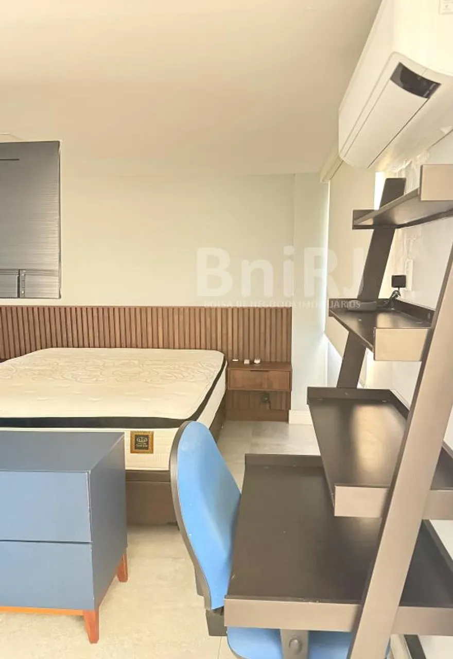 Furnished 1-bedroom apartment with open-plan kitchen — photo 3