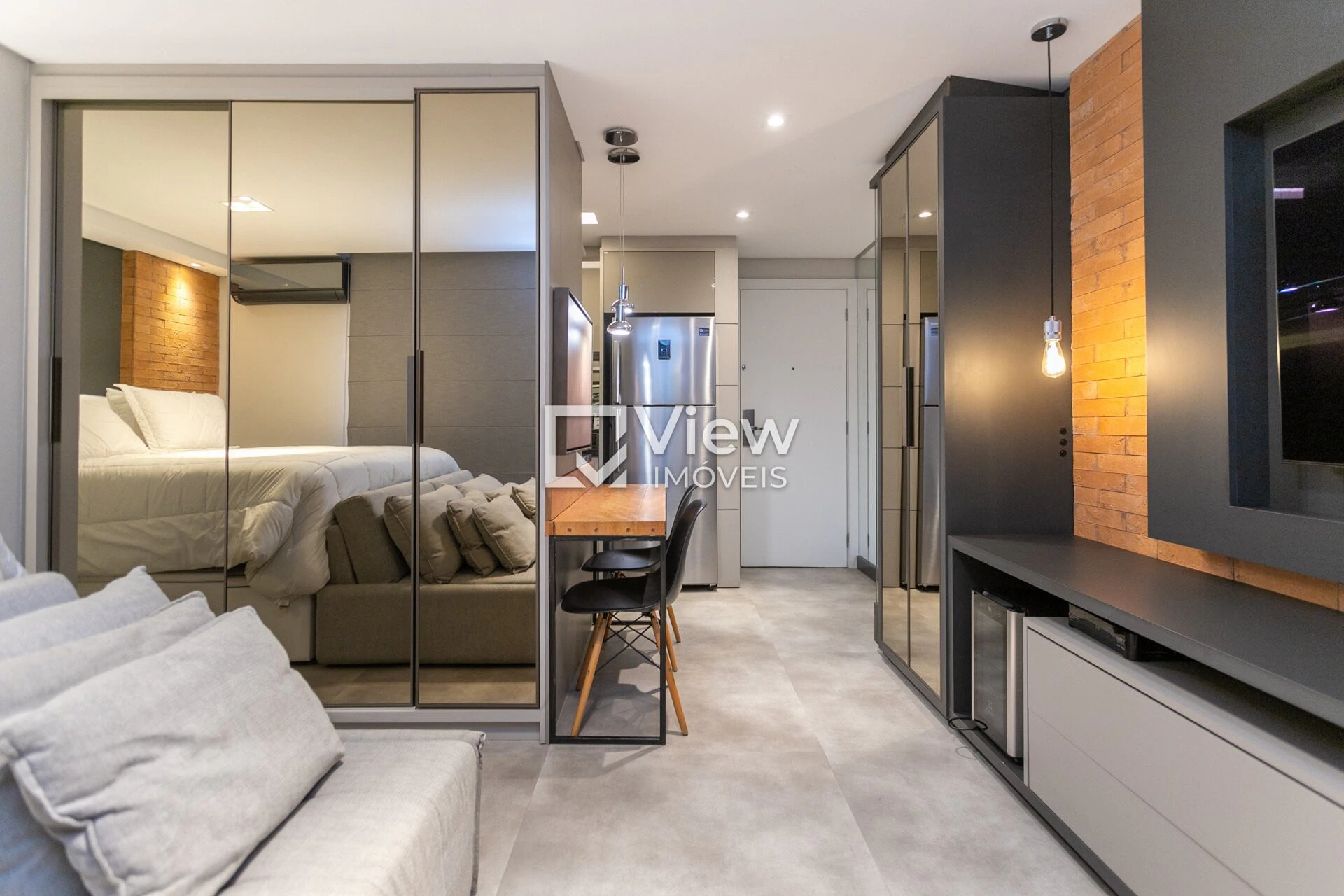 Furnished studio, 35 m², with floor-to-ceiling windows — photo 5