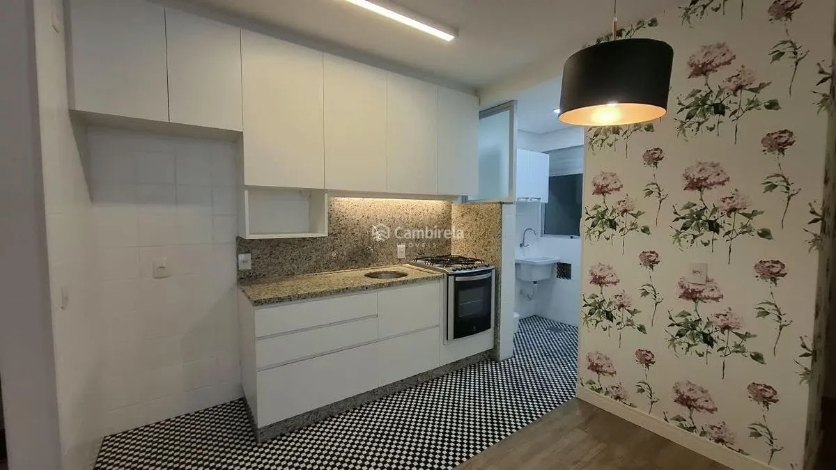 2-bedroom apartment with wood or laminate floors — photo 2