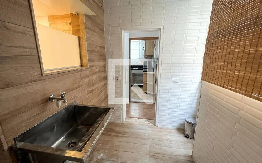 Деревянный пол или ламинат и 3 спальни: квартира 90 м² — photo 15