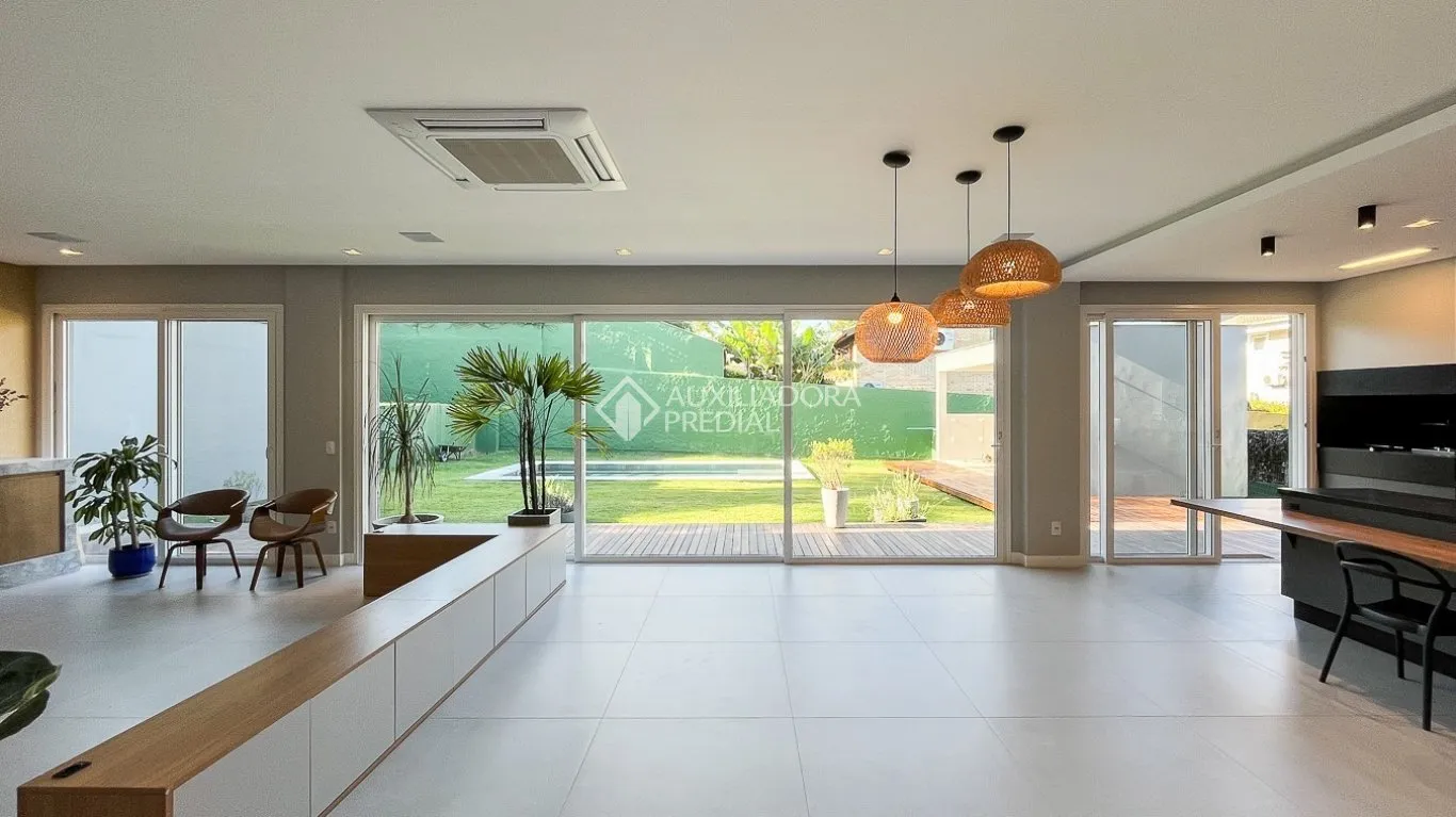 Furnished 431 m² house with 4 bedrooms and 6 bathrooms — photo 6