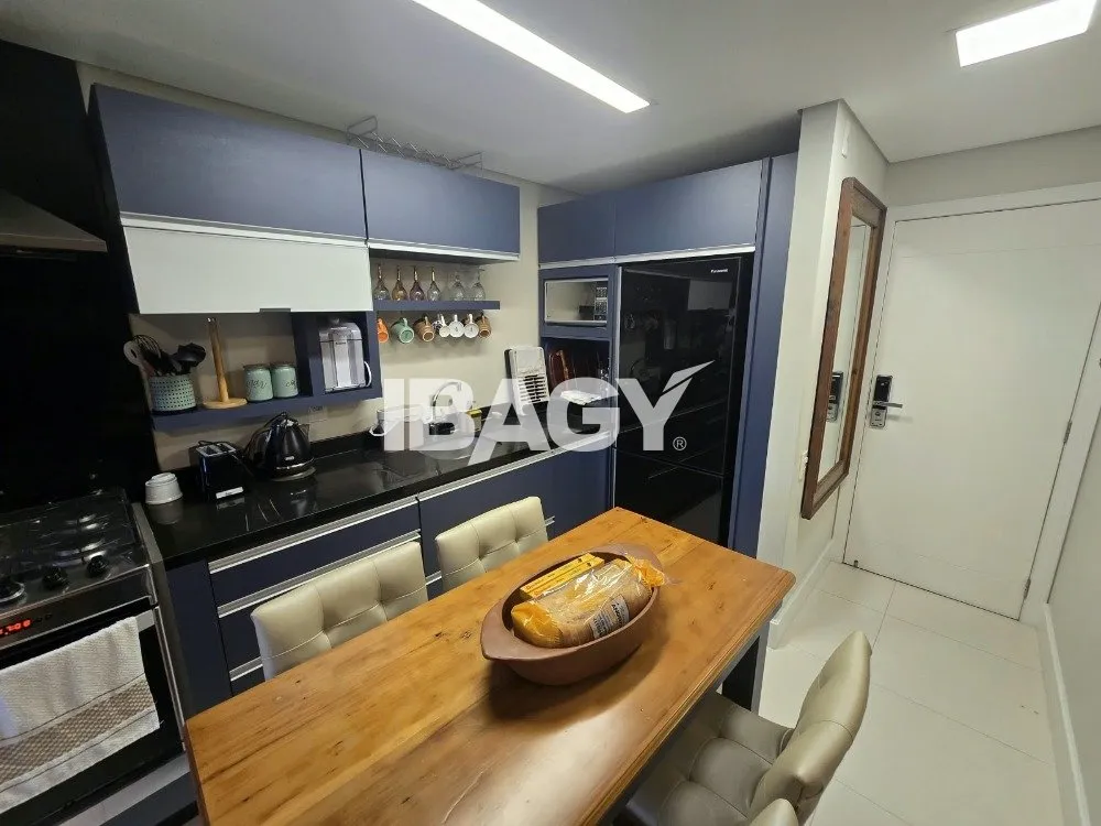 Furnished apartment, 47 m², with a glass-enclosed balcony — photo 2