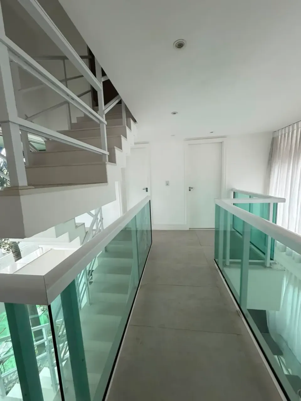 Rental house with 5 bedrooms and 5 bathrooms — photo 15