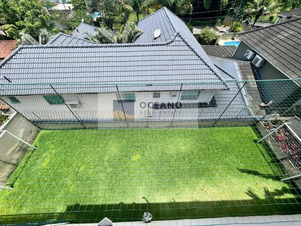 Furnished 578 m² house with a gas stove and 2 parking