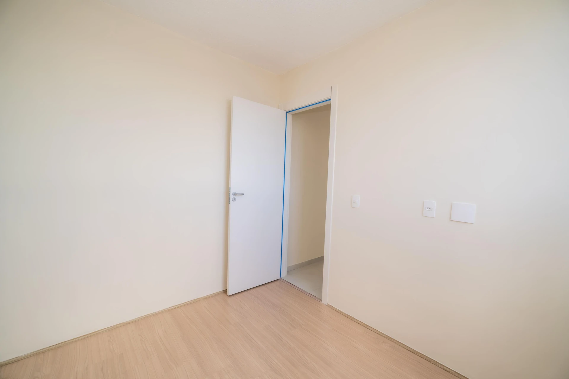 2-bedroom apartment in a building with a gym — photo 24