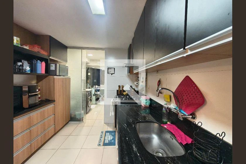 Furnished apartment, 103 m², with a glass-enclosed balcony — photo 26