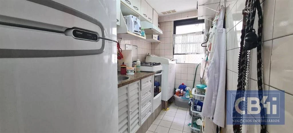 2-bedroom apartment in a building with a pool — photo 2