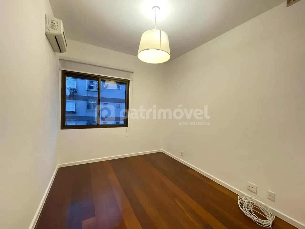 4-bedroom apartment with pool and 3 parking spaces — photo 23