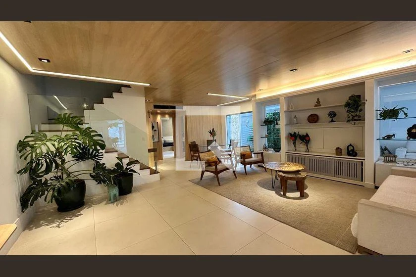 5-bedroom house with a home office