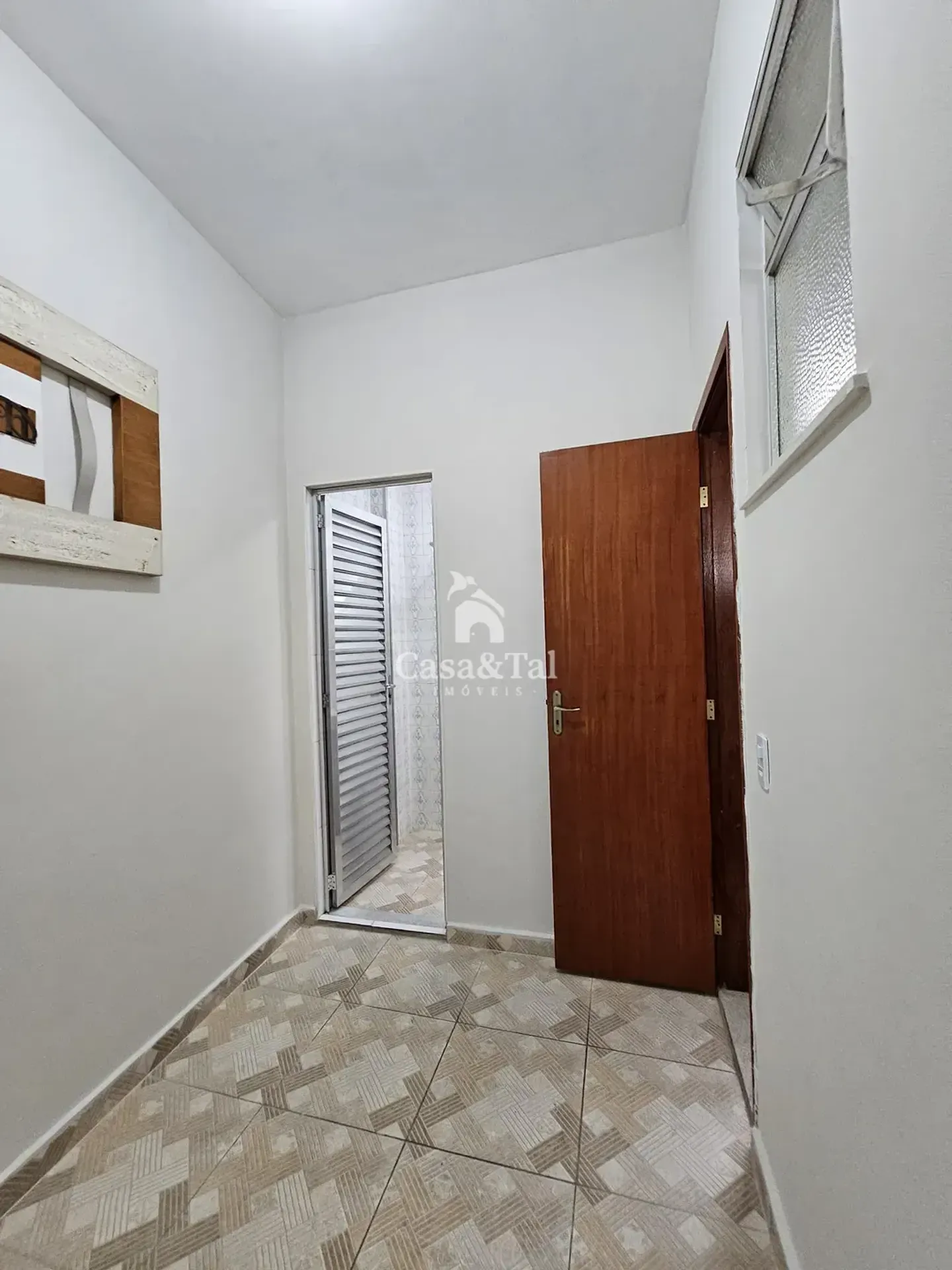 Unfurnished apartment with air conditioning and 3 bedrooms — photo 44