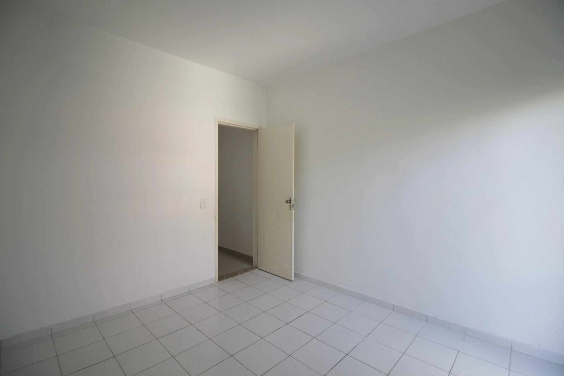 Casa sem mobília com 2 quartos e varanda — photo 19
