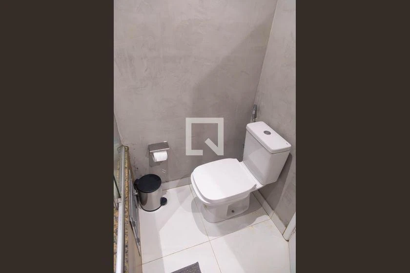 3-bedroom apartment with a bathtub — photo 17