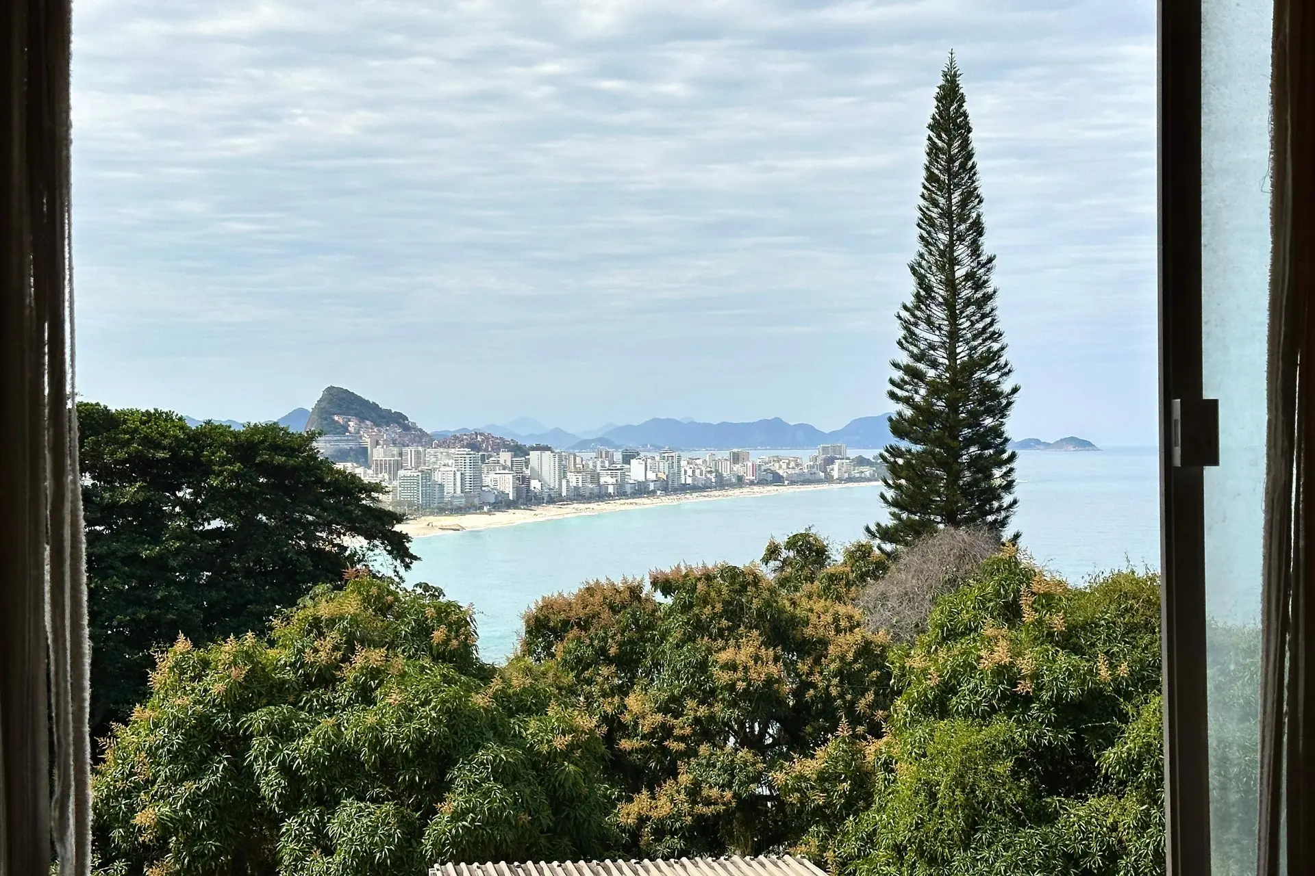 Furnished 3-bedroom apartment with 2 bathrooms