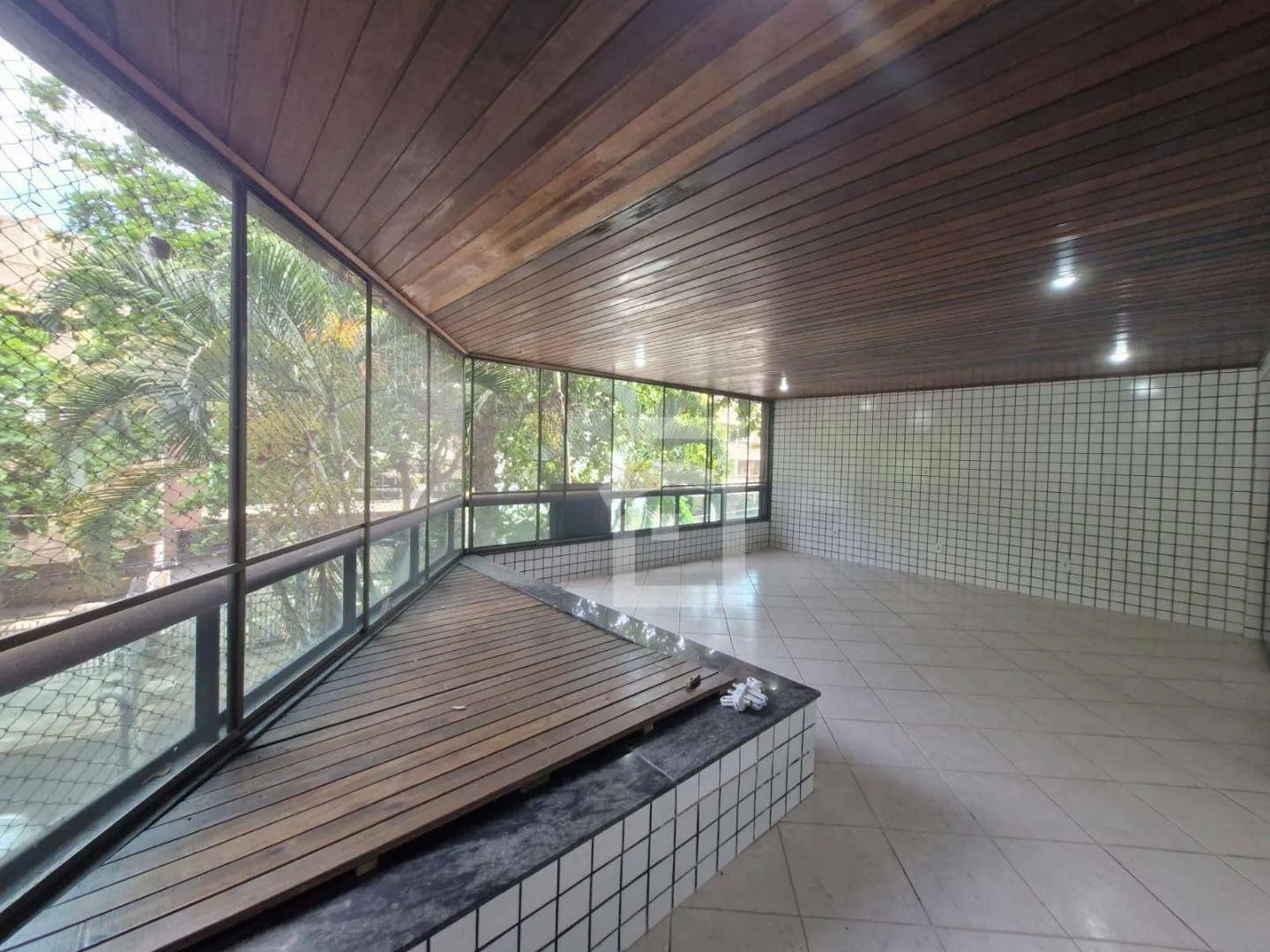 Apartamento com 2 quartos e 2 banheiros — photo 2
